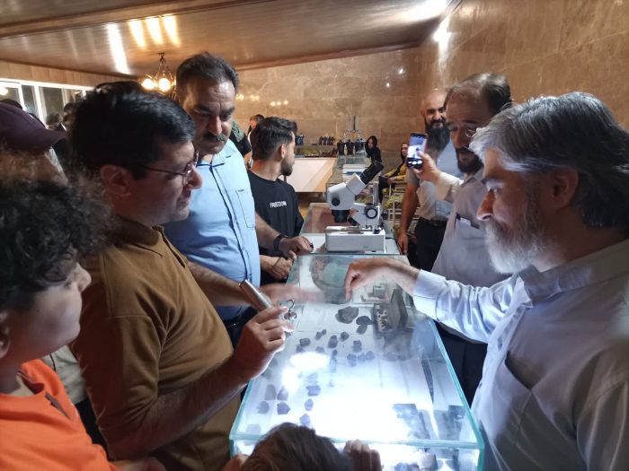 دکتر مسعود کیانی شهاب سنگ